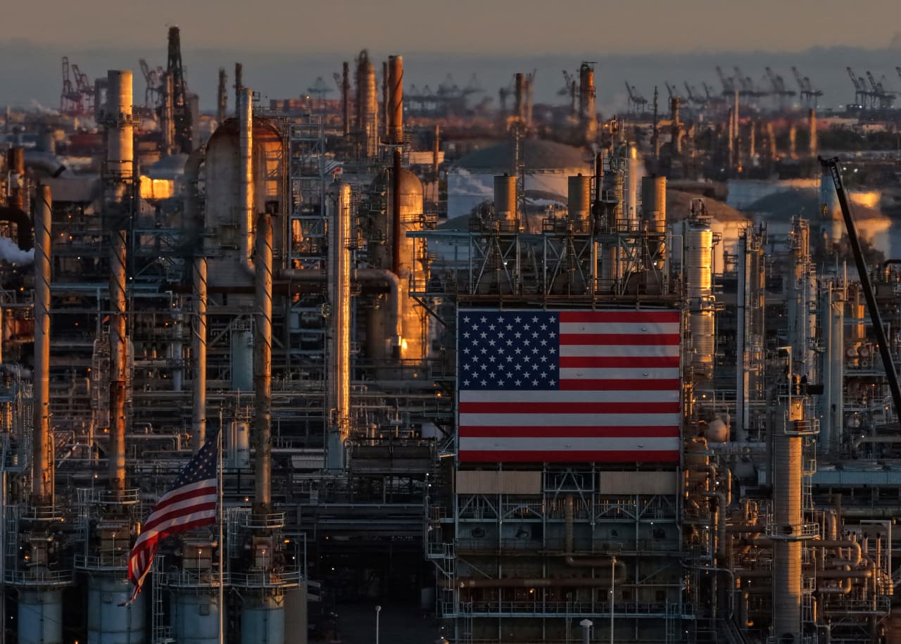 U.S. oil-refinery stocks are up roughly 150% this year. How long could this historic run last? — Dublin Sports news