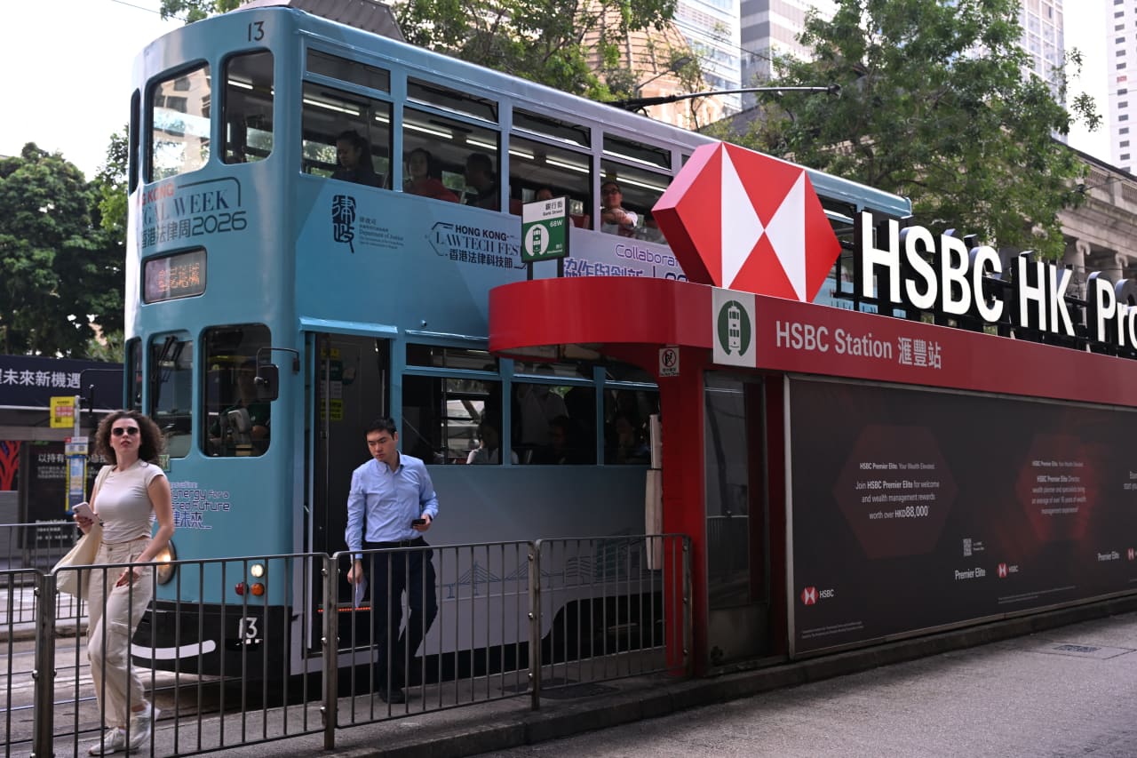 Customers are chasing higher-rate products, and that’s bad news for banks like HSBC — Dublin Business news