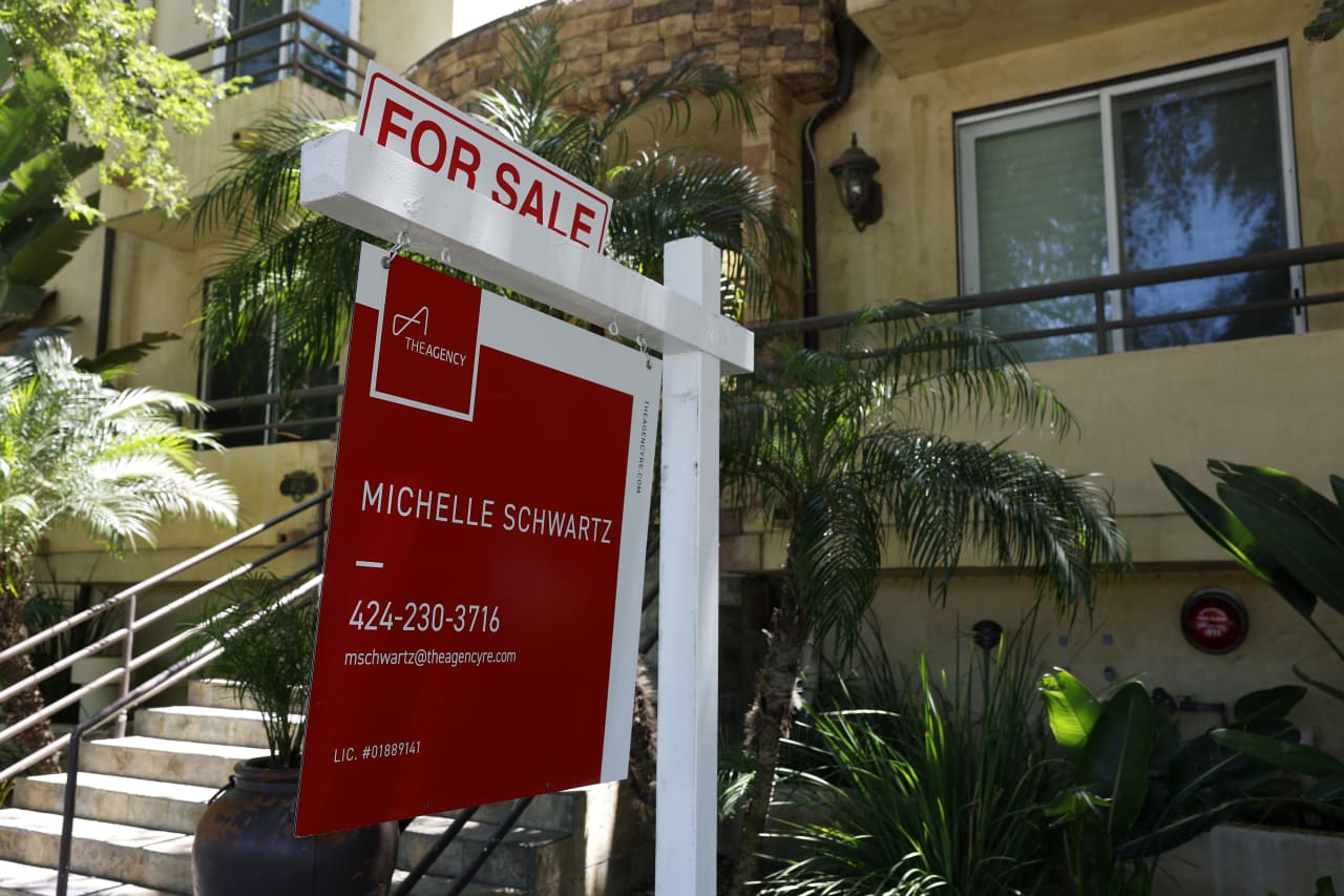 Pending home sales sink to 25-year low as buyers flee high mortgage rates — MarketWatch, Dublin Real Estate news