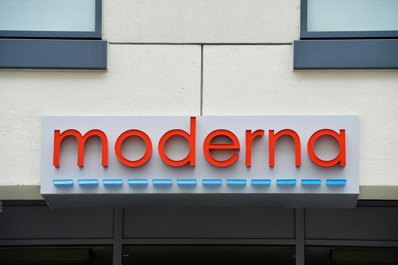 Moderna’s stock tumbles after reported leak of data for cancer vaccine — MarketWatch, Dublin Health news